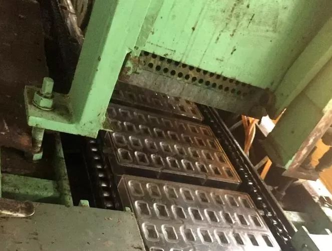 5200多箱假德芙、假绿箭竟产自福建,快查查自家的零食柜,真心不敢吃!