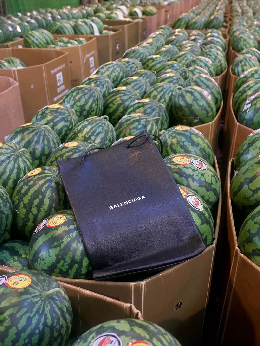 潮青恐惧：被鉴定成Fake,贩子说还在等清关；在这里我用原价买到至尊潮货