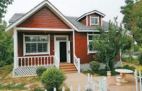 河南一高校暴雨积水,河南暴雨平原变湖泊