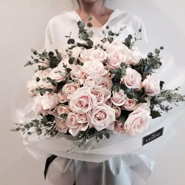 七夕玫瑰的数量和颜色有讲究,七夕情人节送玫瑰支数含义