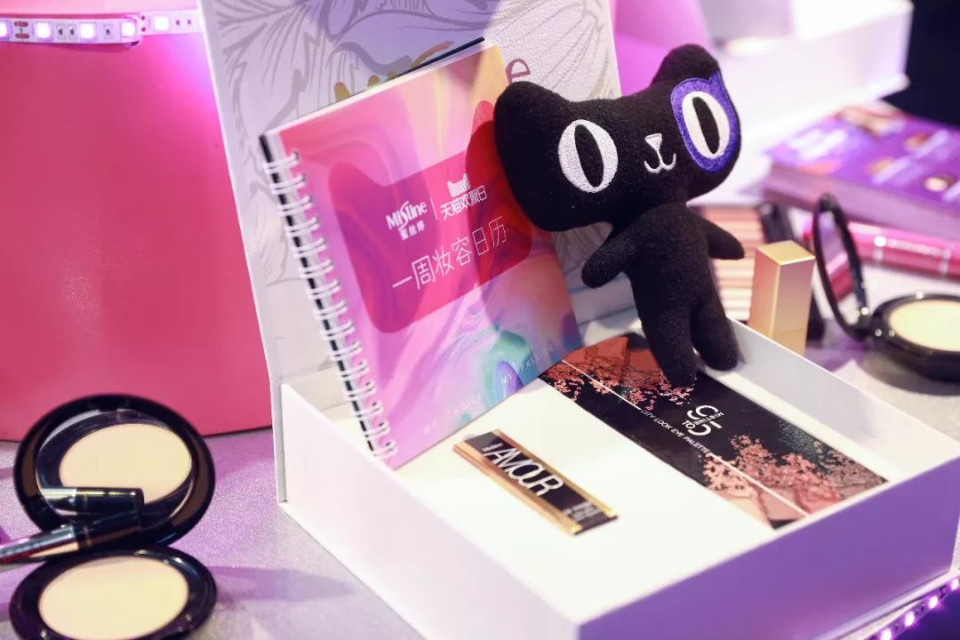戚薇介绍美妆产品,戚薇彩妆单品