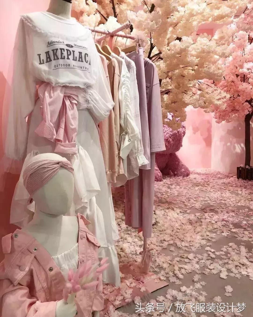 粉蓝色华伦天奴,粉色red华伦天奴