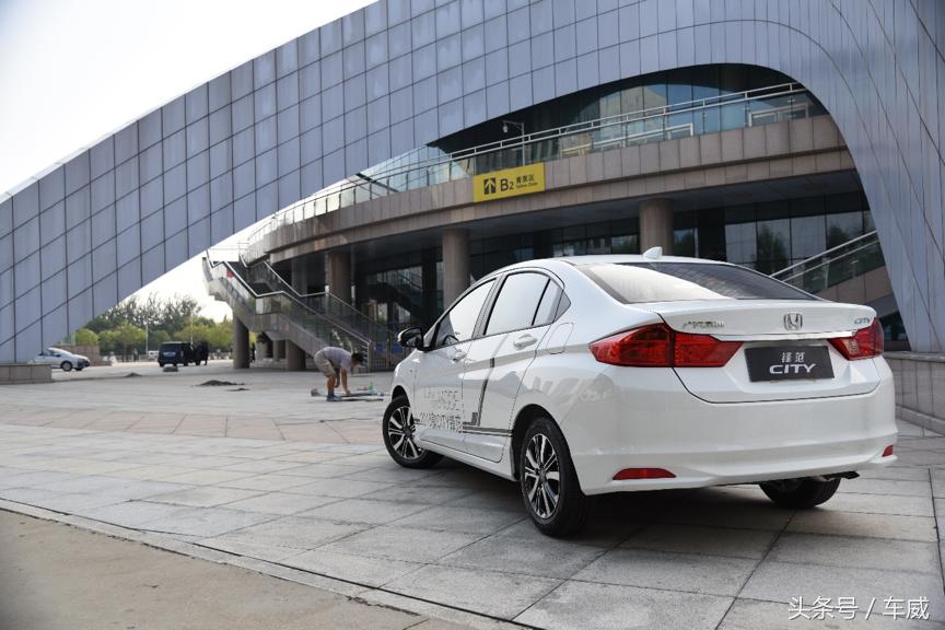 本田新款锋范内饰,新一代本田锋范试驾视频