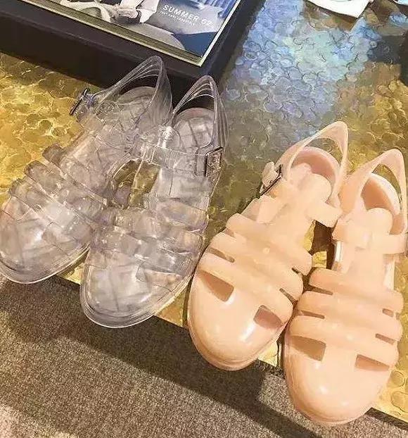 两万块的ysl鞋,ysl2万左右的包