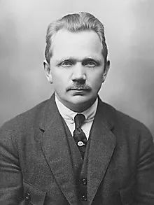 同性恋怎么就不能踢球了