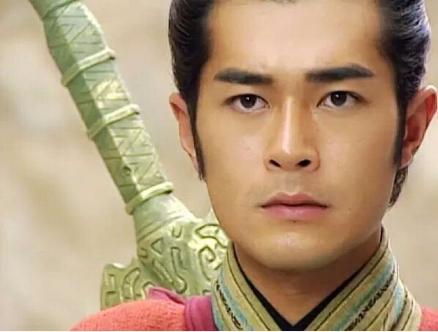 被搬上荧幕的小说,媚者无疆是神还原,寻秦记最成功,它尺度超大