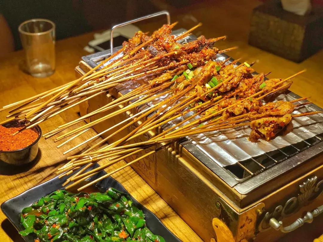 那些留在县城的年轻人后来怎样,那些返乡的年轻人后来都怎么样了