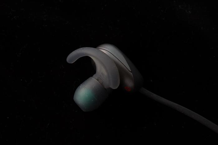 索尼wi-sp600n降噪耳机使用说明书,索尼sp600n是降噪耳机吗