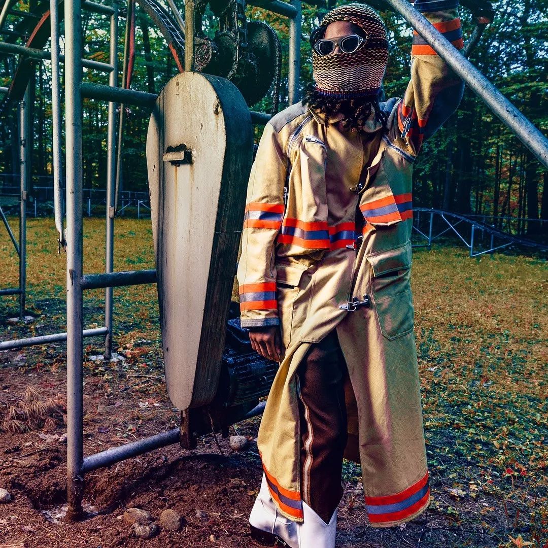 鑷敱涓嶆伅瀹濋浮,鑷敱涓嶆伅鑻辫