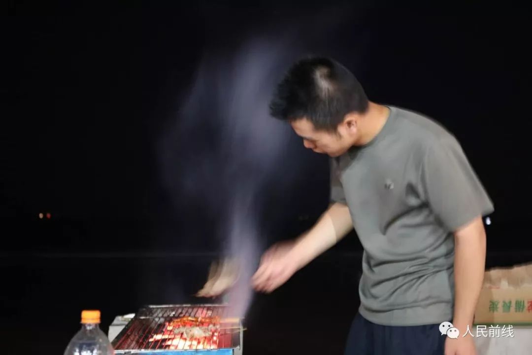 面朝大海烧烤,面朝大海人生就像奔流不息的大海