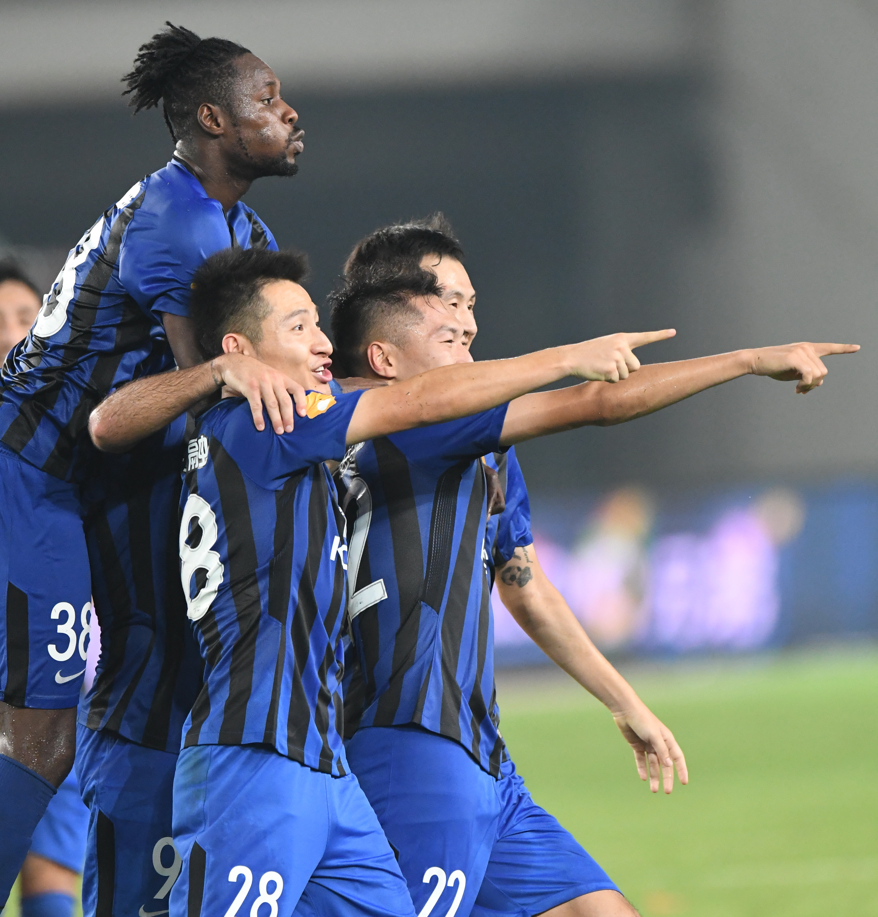 江苏苏宁前锋博阿基耶,苏宁足球吴曦