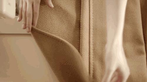 maxmara大衣101801扣子上带标志吗,maxmara大衣101801经典色