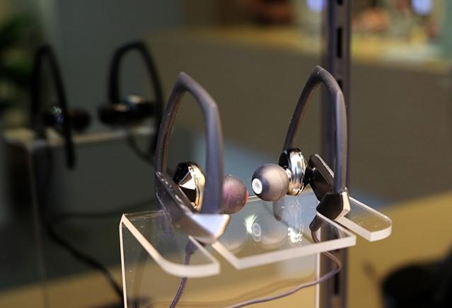 画廊般的Moshi专卖店-买3C周边购物体验