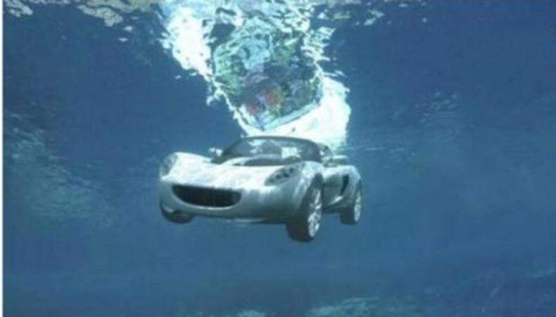 汽车坠河后怎么逃道,汽车坠河后怎么解决