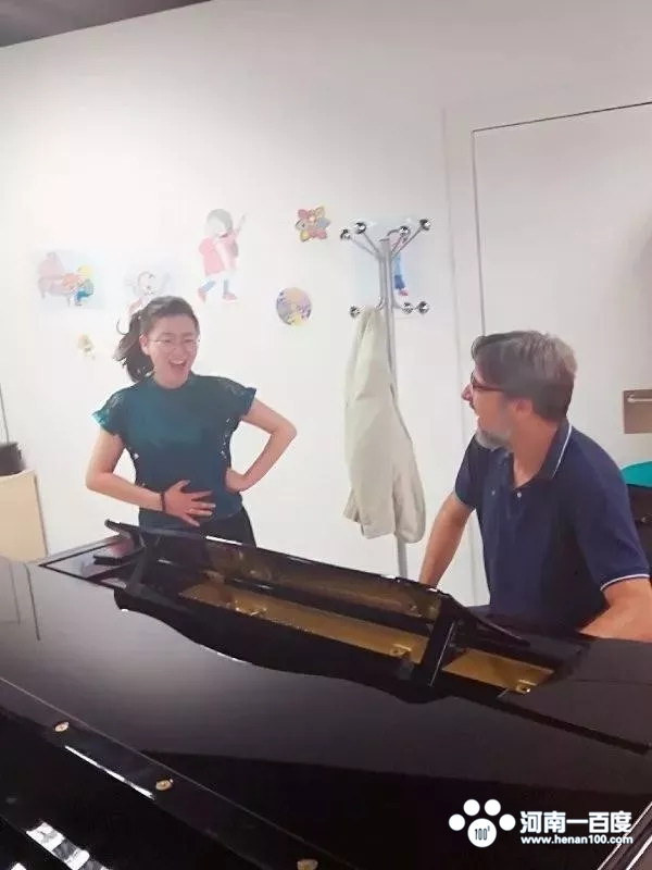 河南南阳姑娘斩获金牌,褚洪莹