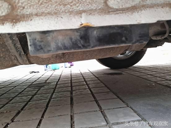 奔驰新车需要喷底盘护甲,新车底盘护甲有什么好处