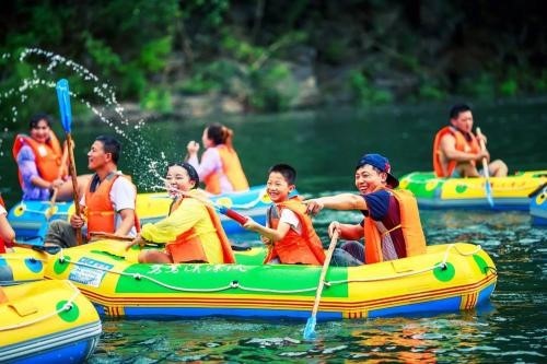 漂流船翻了会淹死人吗,漂流的时候船翻了该怎么办