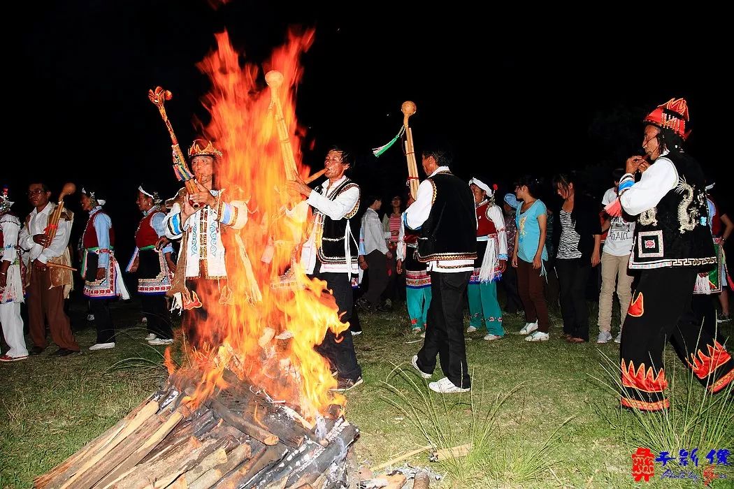 火把节是在警示人们不能玩火吗,火把节玩火好好玩