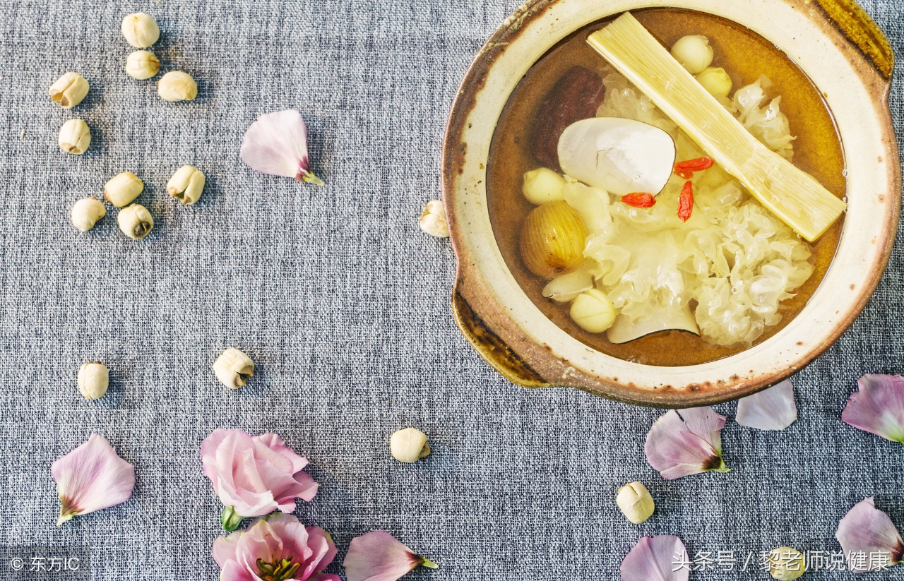 子宫异常的5种表现,卵巢子宫出现问题是怎么引起的