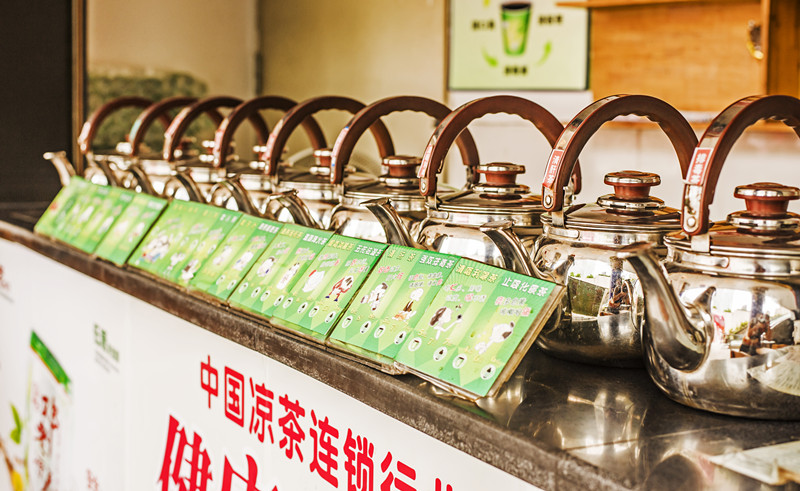 王老吉凉茶小瓶,正宗红罐凉茶王老吉