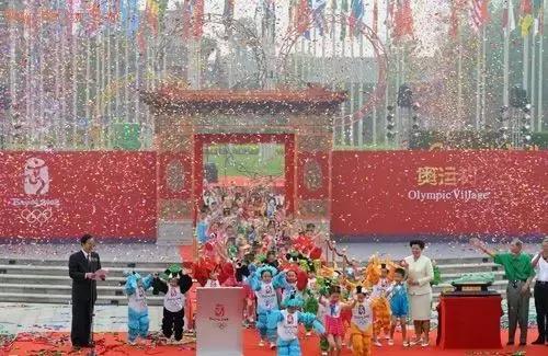 记忆|今天这个全民节日,源自十年前的一件大事!