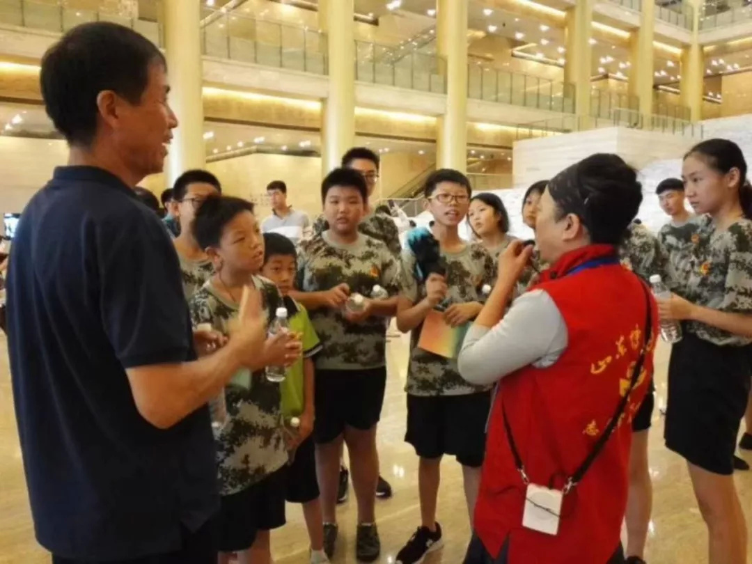 穿越与瞻仰——济南大千文化国学军事夏令营参观山东博物馆