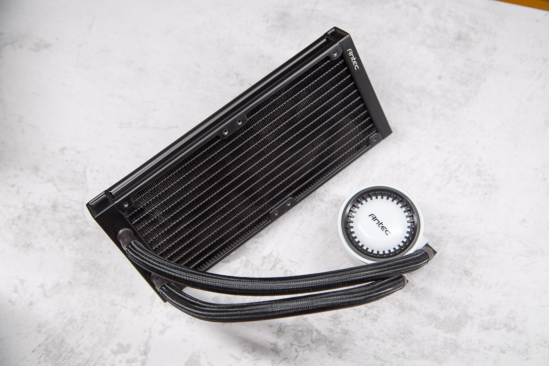 华硕1070ti显卡怎么装,华硕1070ti装机效果