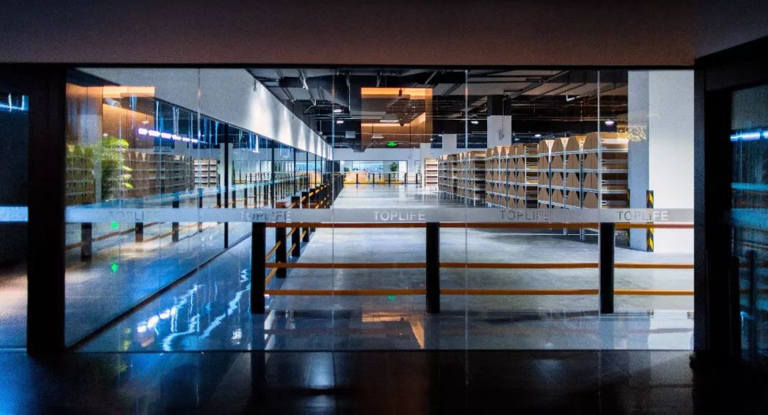 奢侈品为什么要涌入中国电商市场,京东顶级奢侈品市场