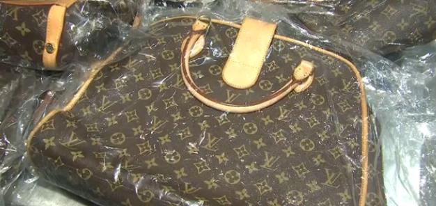 代购了个lv包包,lv专柜售假事件披露大批顾客验货