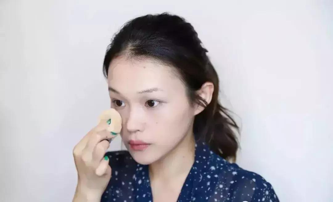 早起画个精致妆,5分钟快速出门日常妆