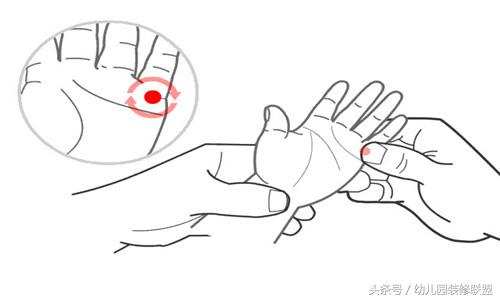 宝宝积热吃什么食物好,治疗宝宝积热的推拿方法