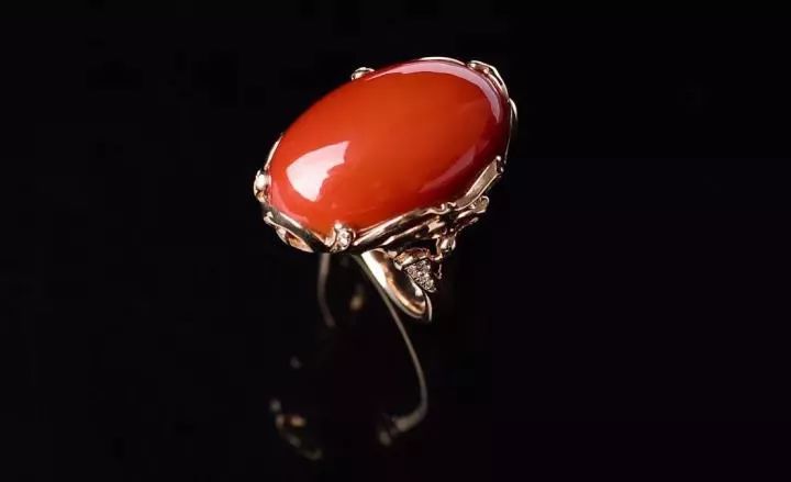 南红戒面一般多少钱,南红顶级戒面