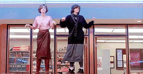 喜欢背双肩包的女生,直男讨厌女生背的包