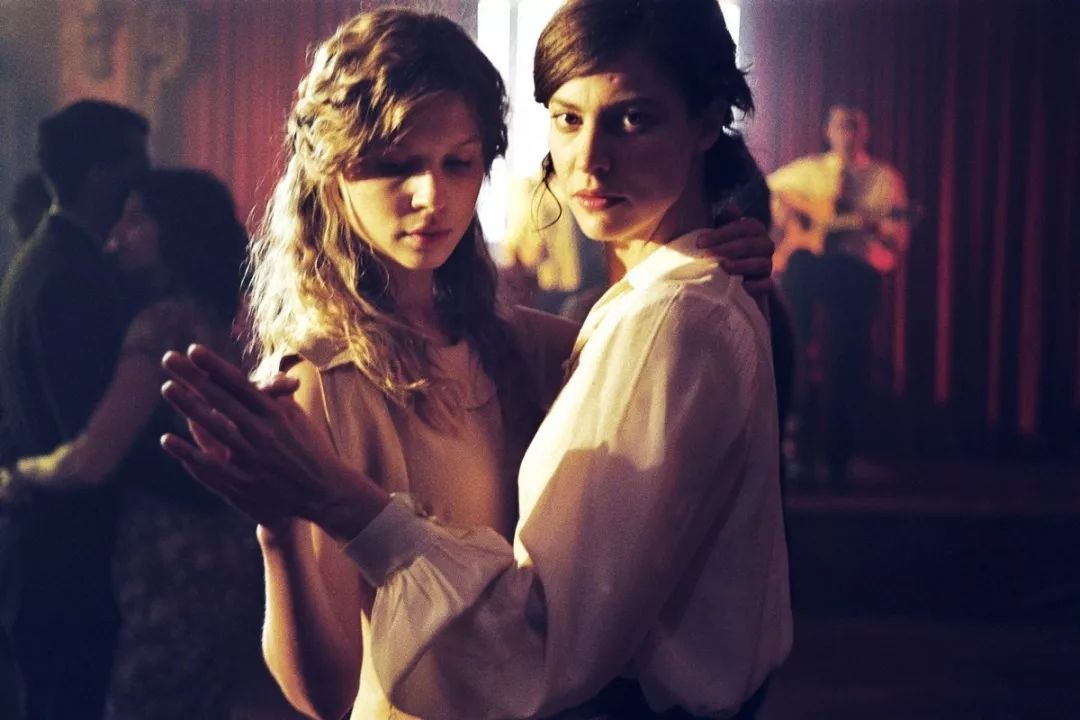 死去的风流作家们,应该是什么味道的香水?