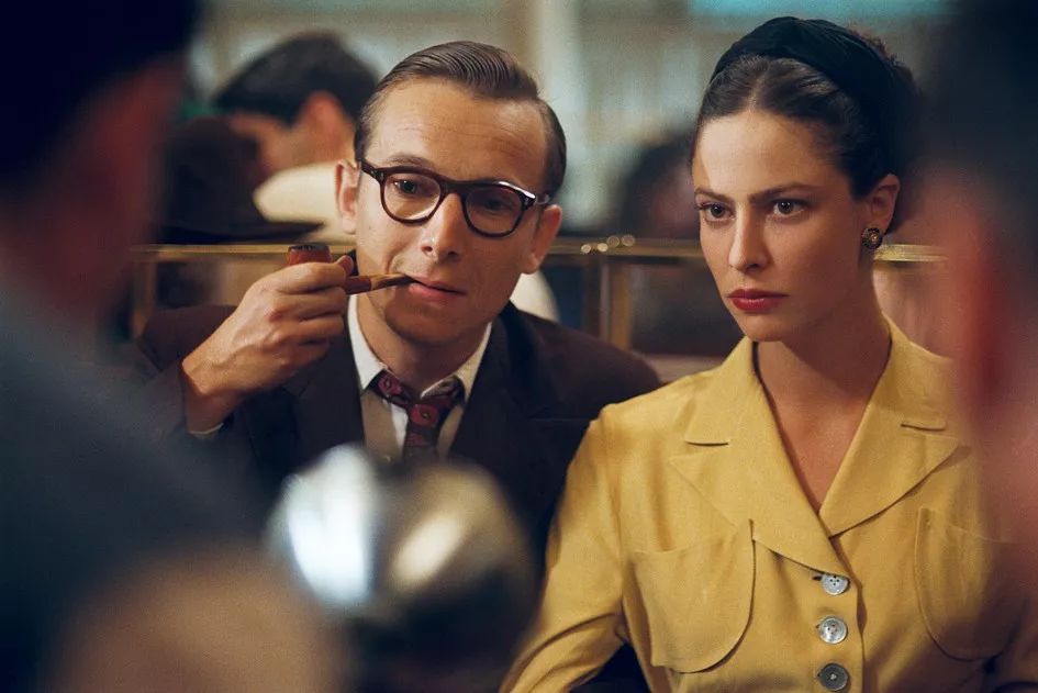 死去的风流作家们,应该是什么味道的香水?