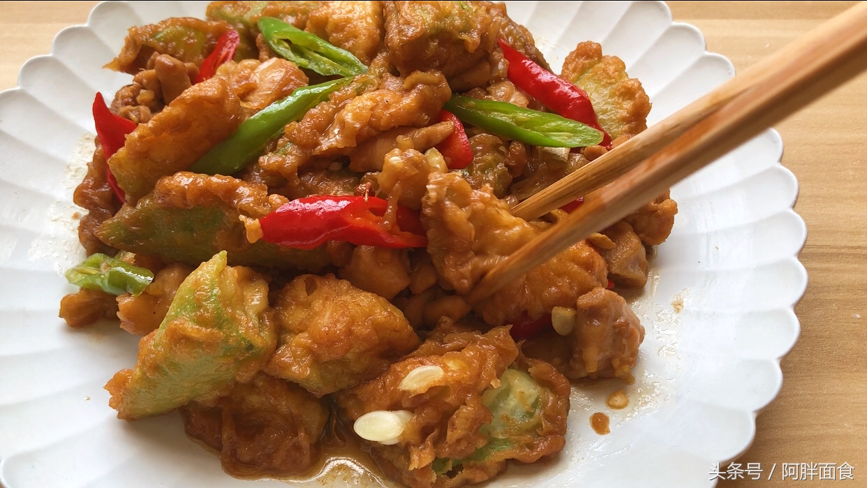 这个季节的丝瓜怎么吃,立秋后的丝瓜怎样吃不发黑