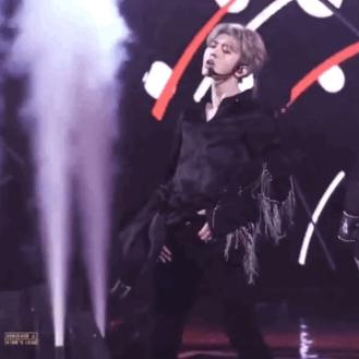 易烊千玺被王俊凯吐槽,易烊千玺和蔡徐坤同框