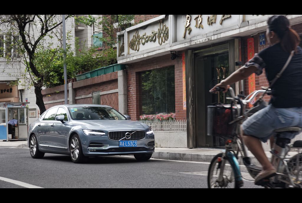 沃尔沃xc60和s90哪个更安全,沃尔沃s90安全测试