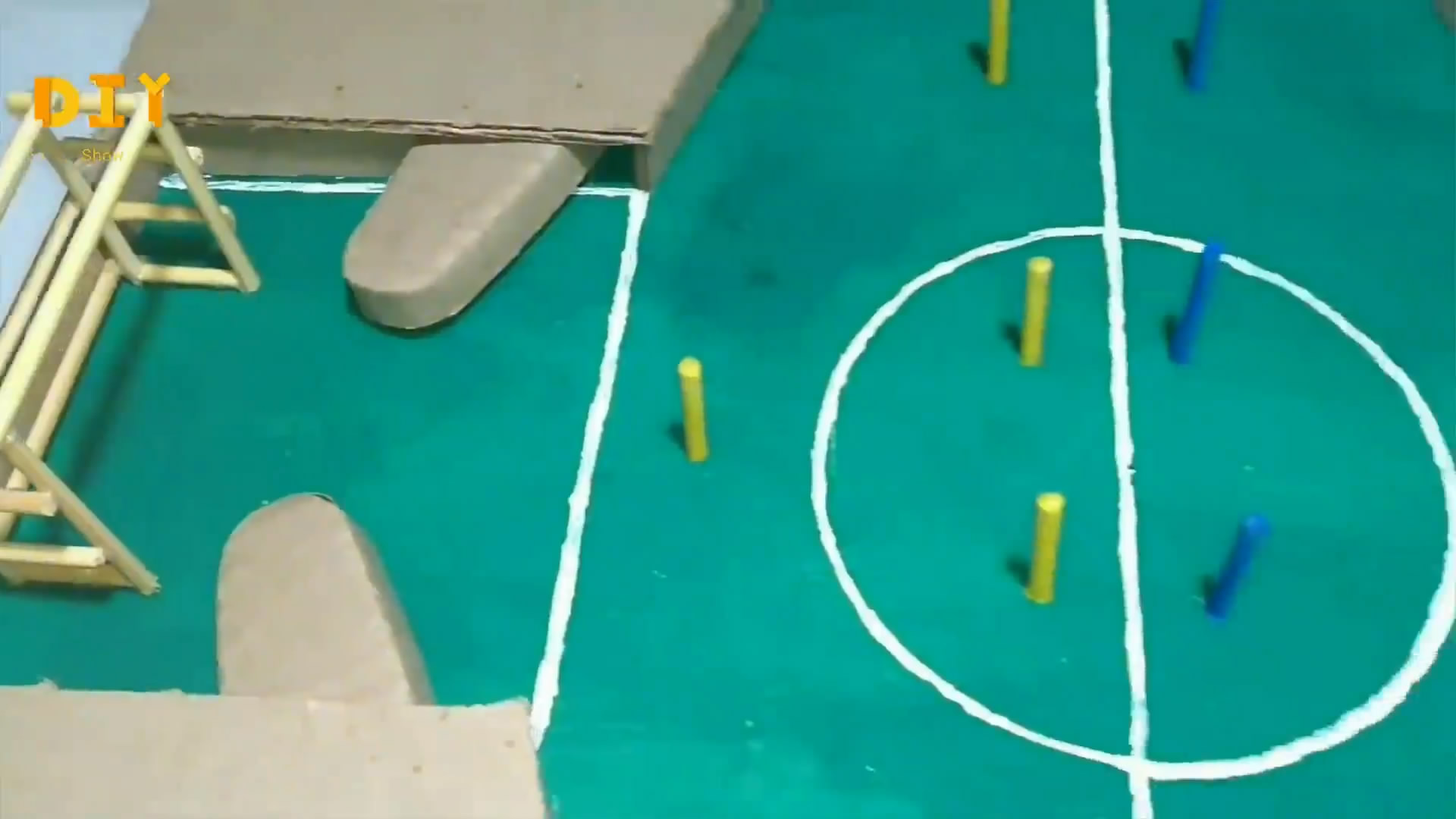 如何用磁铁做一个足球游戏机,纸板弹珠游戏机