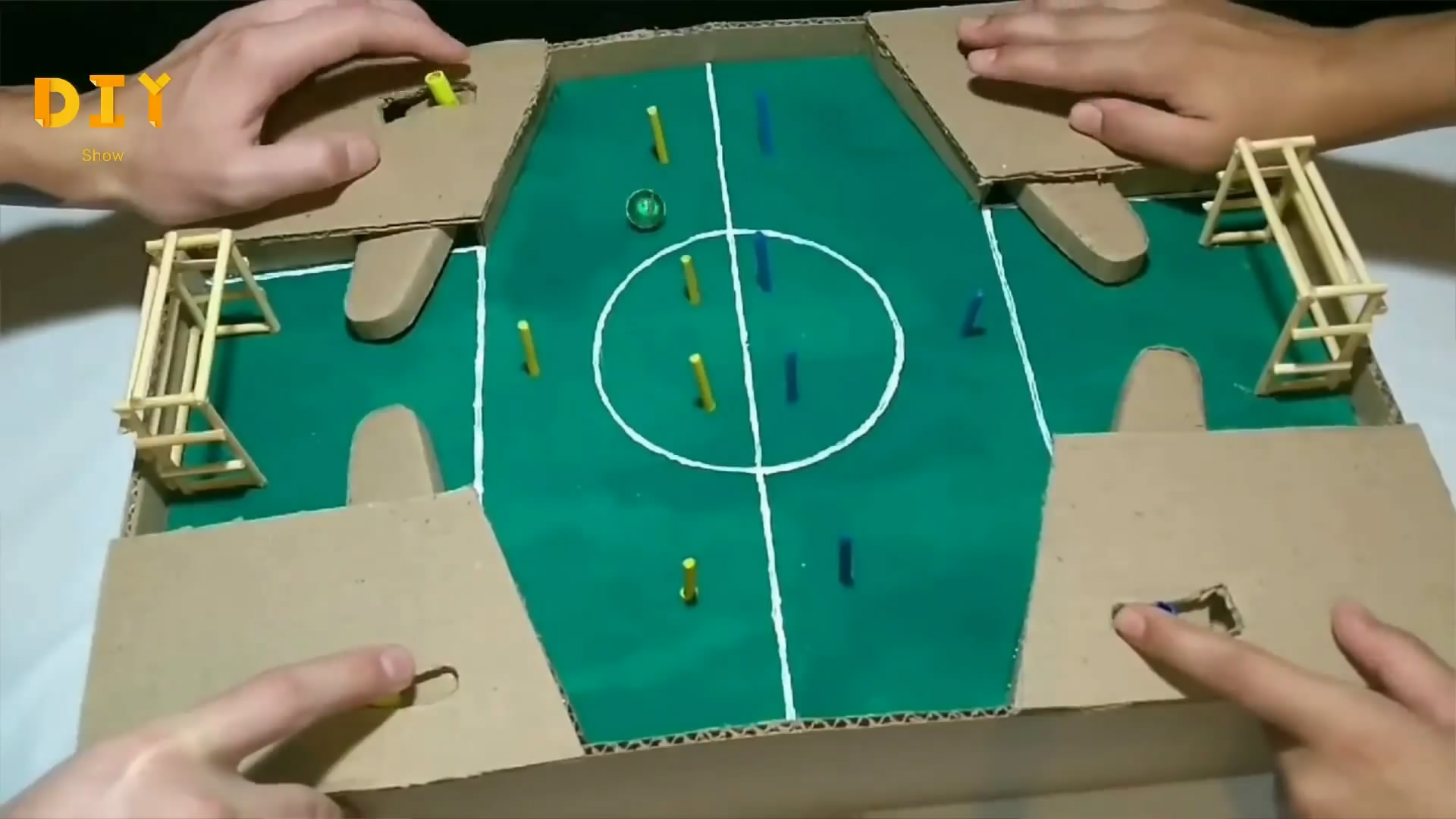 用纸做一个弹弹球游戏机教程来啦,足球游戏机手工简单易学