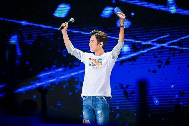 湖南卫视都有哪几位男主持,湖南卫视各个主持人的成名之路