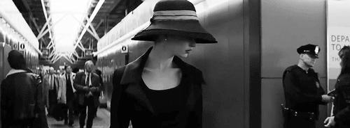 越是迷人的女人越危险,越迷人越危险的女人