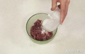 菠萝加牛肉好吃吗,菠萝牛肉配什么菜好吃一点