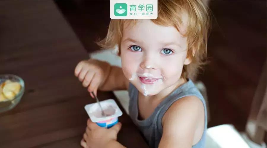 牛奶酸奶宝宝可以喝吗,宝宝酸奶和牛奶什么时候喝最合适