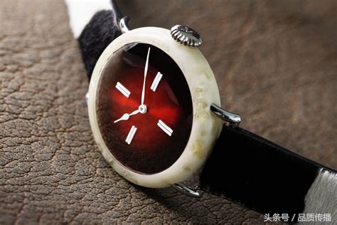 从瑞士苹果手表到奶酪手表，亨利慕时概念手表自成一派，珐琅K金