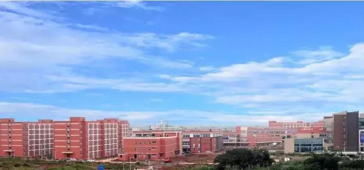 厉害了我的学校文章,厉害了我的母校图片带字