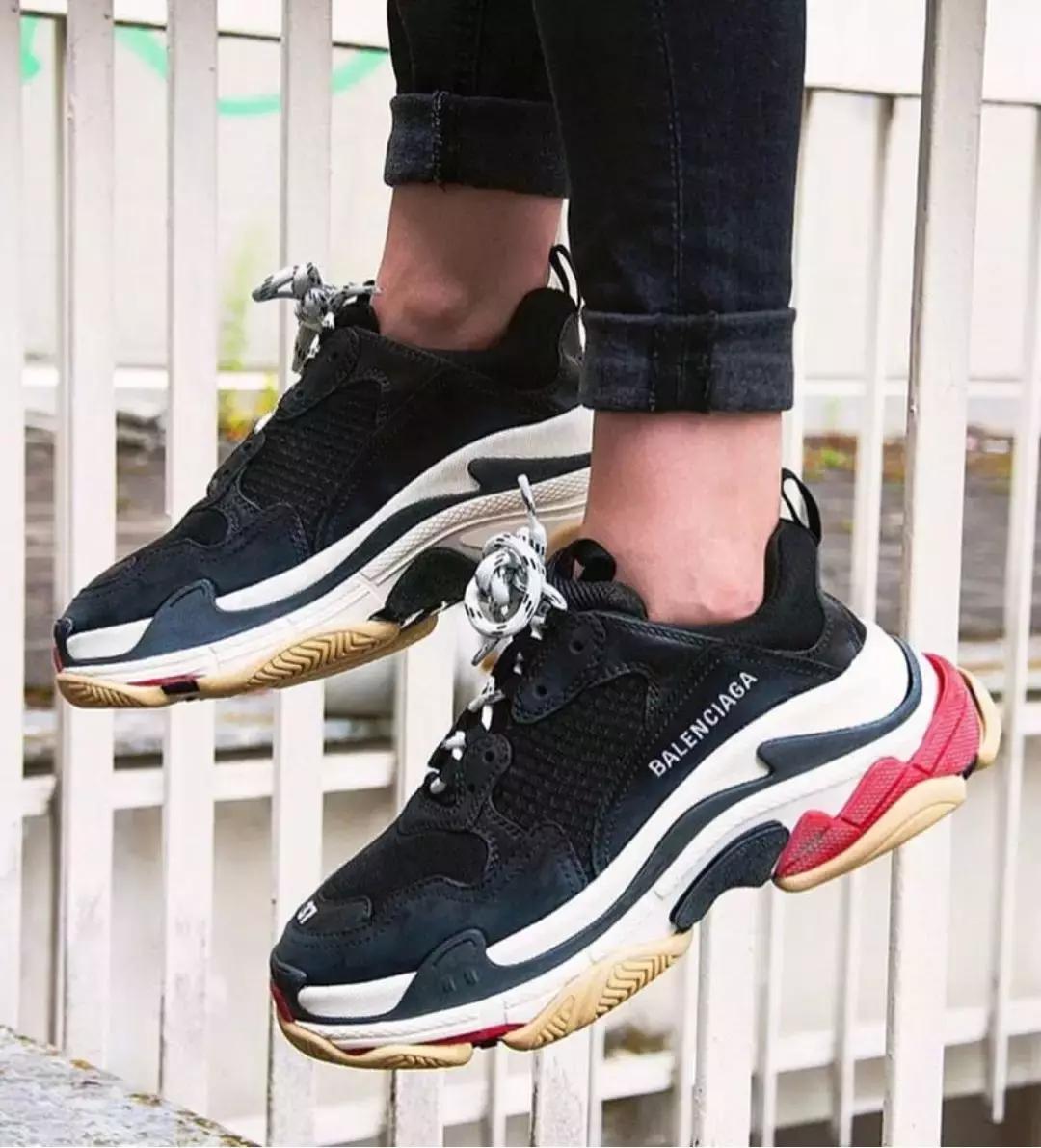 巴黎世家老爹鞋哪款经典,巴黎世家老爹鞋哪款好