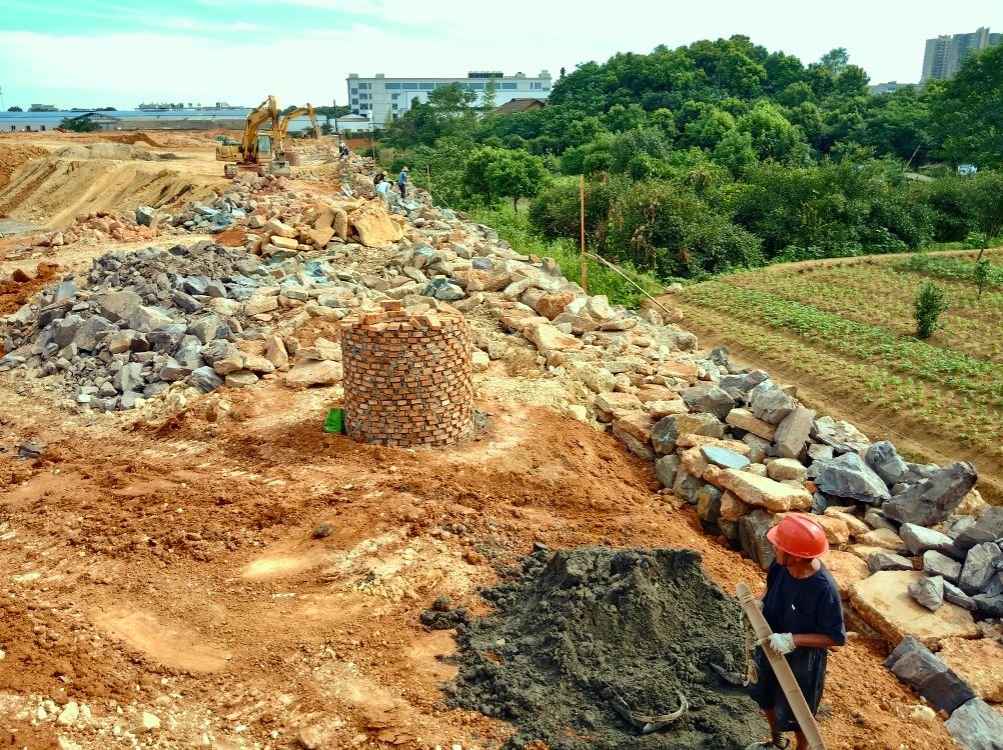诗和远方还有田野和家乡,诗和远方也有人间日常