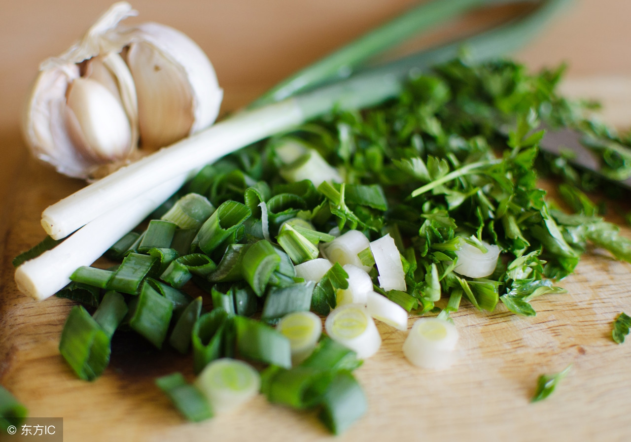 砂锅狮子头最正宗做法,狮子头砂锅的做法大全视频