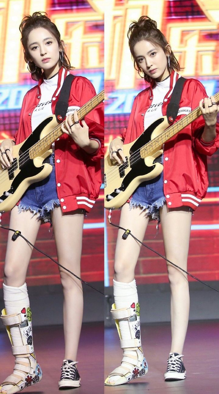 女明星的腿有多细多少厘米,古力娜扎腿又长又白又细